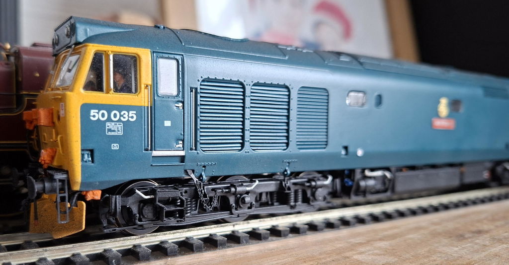 Class 50 - BR Blue Pre-refurbishment - 50035 'Ark Royal' - DCC Sound