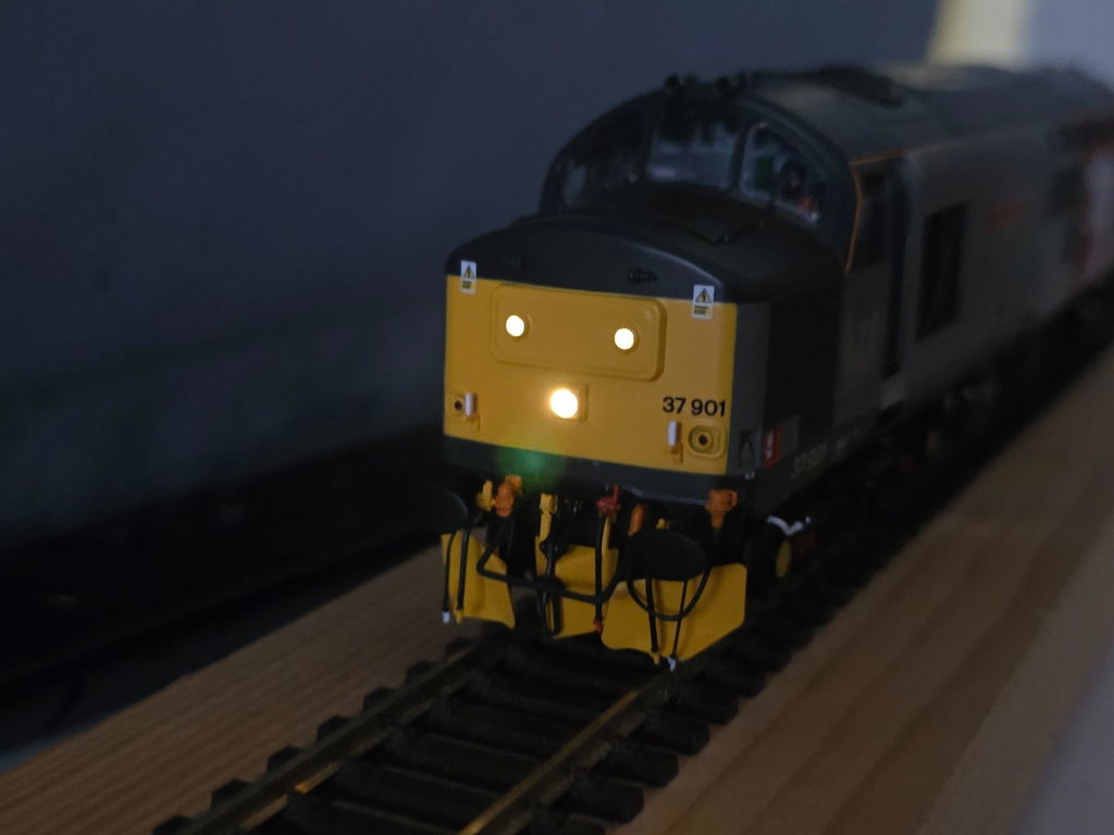 Class 37 Loksound ‘37/9 Slug’ DCC Sound Decoder