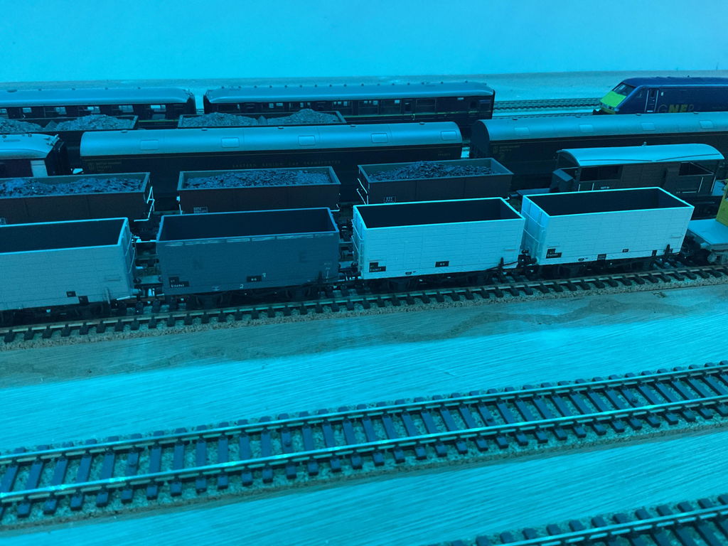 DGM 12 Hopper - BR Grey, with black panels - Triple Pack