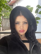 Lia Marya review photo