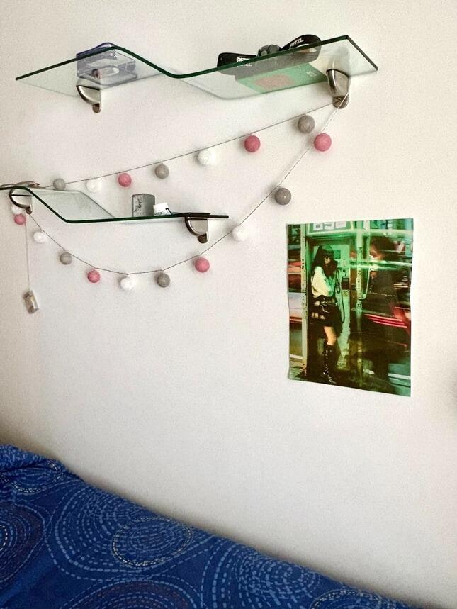 Kundenfoto des Posters JAPANESE TELEPHONE BOOTH im Zimmer