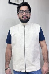 Pratik review photo