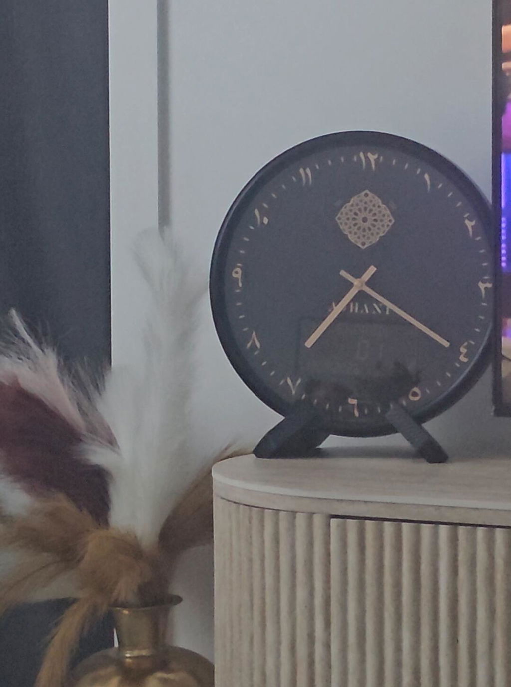 Horloge Adhan design moderne - Noire - Chiffres indiens