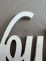 R. review photo