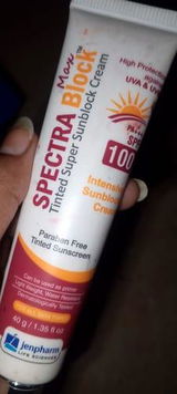 Fiza H. review photo