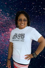 She Makes Moves Tee
