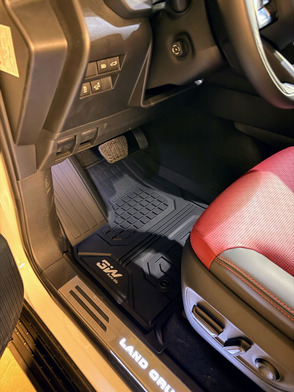 Toyota Land cruiser 2022-2026 (3 Rows) Black Color - 3W ADRIAN Car Mats
