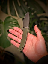 russell d. review photo