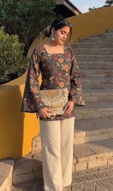 dikshita vaishnav review photo