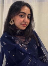 suzaan hussain review photo