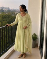 Kavya Reddy review photo