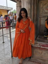 Gayathri Pillai review photo