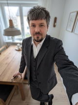 Martin review photo