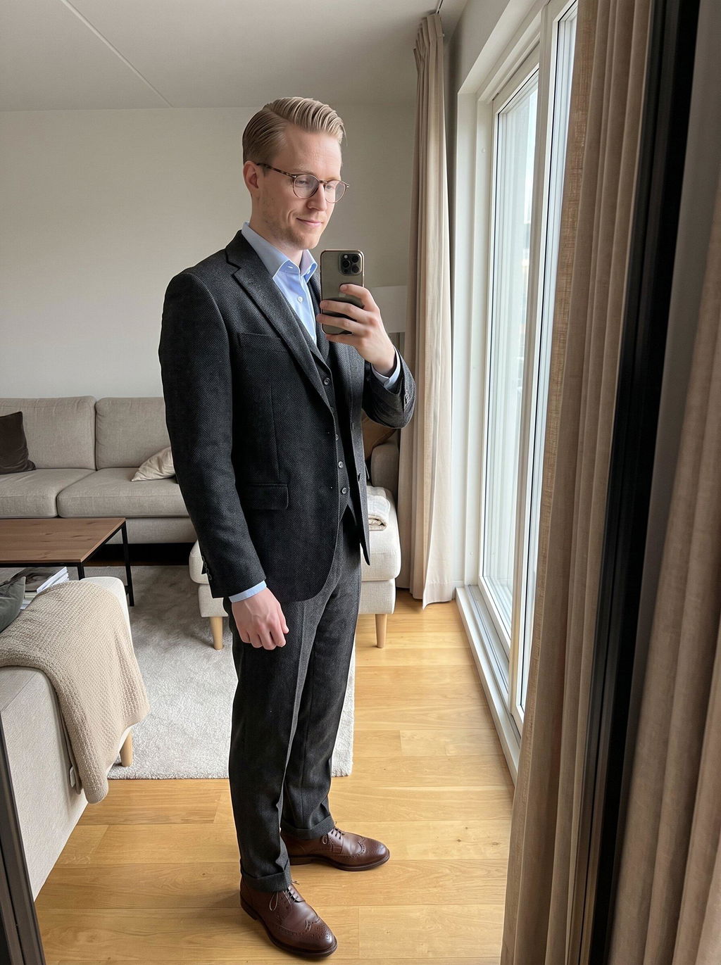 Aesido 3 Pieces Herringbone Notch Lapel Men's Suit For Wedding（Blazer+Vest+Pants）
