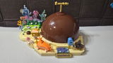 R. review photo