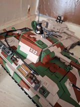 d.b. review photo