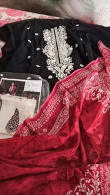 Nosheen Atizaz review photo