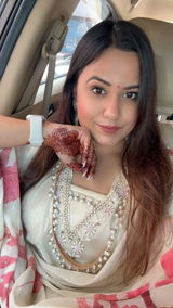Saloni review photo