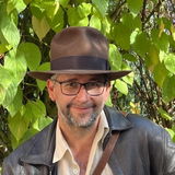 Adrian Lienig review photo