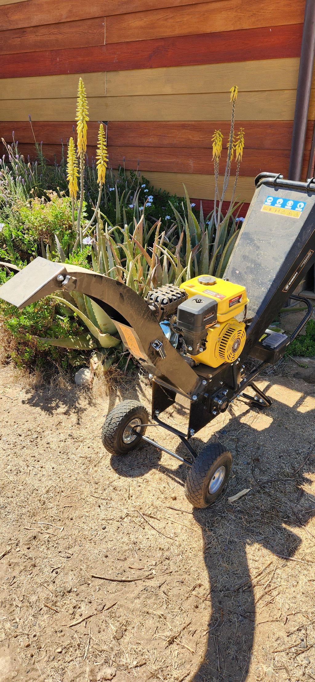 Chipeadora Compacta 7Hp 2.8'' | Eisen
