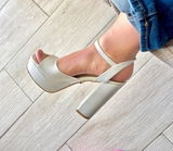 Daniela review photo
