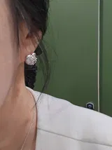y** review photo