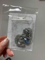 m** review photo