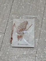 j** review photo