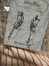 b** review photo