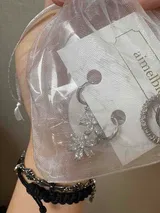 y** review photo