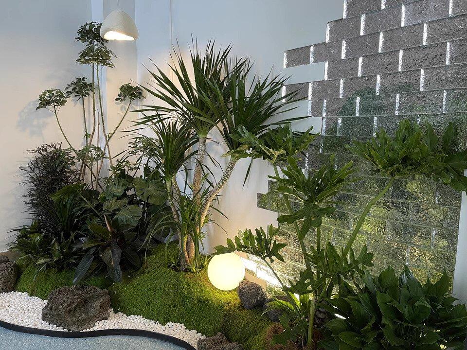 Spherical LED Garden Light – 16-Color Rechargeable & Solar Options