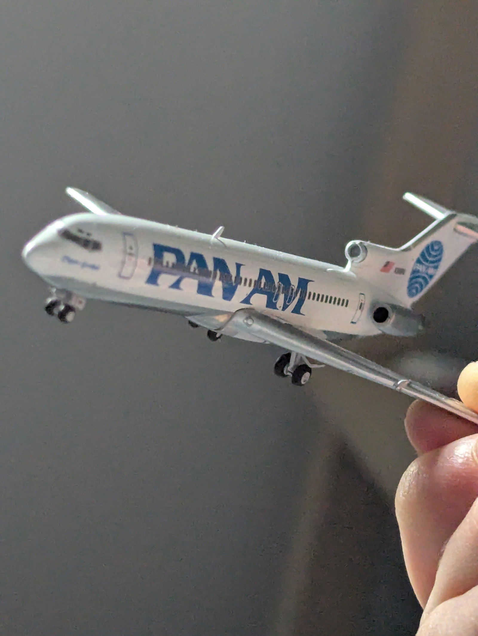 Phoenix JAS MD-81 JA8498 1/400 Aircraft Scale Model – Aircraft