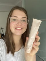 Emma J. review photo