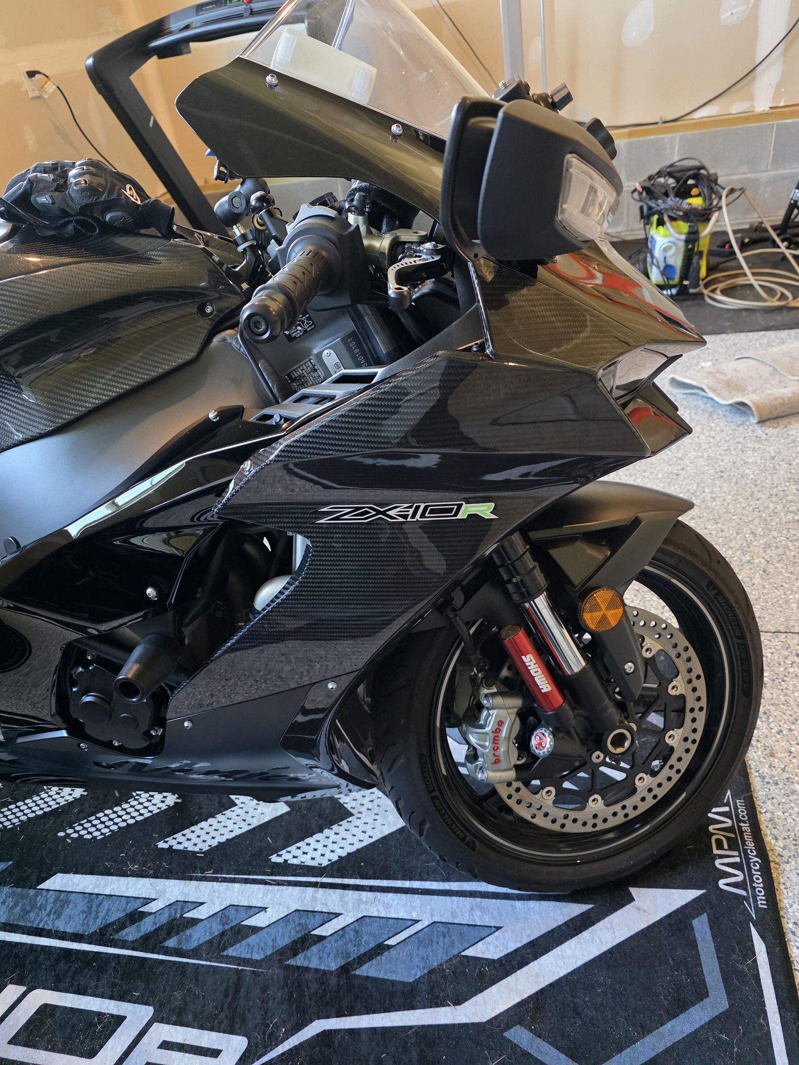 AKOSO 2025 BMW S1000RR Carbon Fiber Front Fender Hugger Mudguard