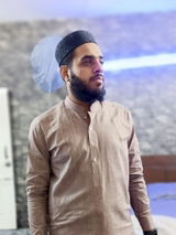 Ahmad review photo