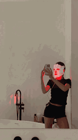 Alevra Red Light Face Mask
