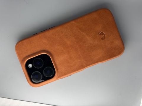Funda de cuero "Excellence" iPhone 16 Pro Max