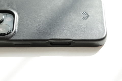 Funda de cuero "Excellence" Iphone 16 Pro