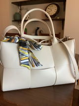 Bernadette review photo