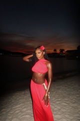 Holliday review photo