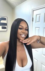 Deja Green review photo