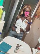 Saniyah Evans review photo