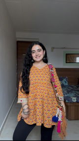 Shreya Chaudhary review photo