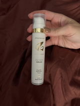 Evelyn review photo