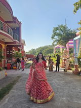 Amisha Bhatt review photo