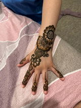 Rosheen Adnan review photo