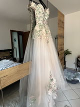 Valentina review photo