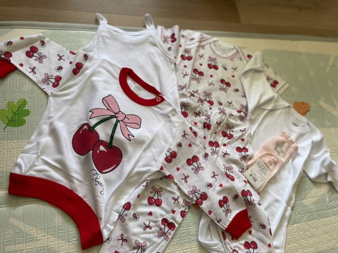 Bambus Baby & Kinder Pyjama Hauchzart & Federleicht Kirschen | 100% Bambusviskose – seidig weich & atmungsaktiv