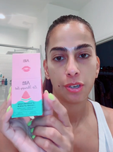 Mia review photo