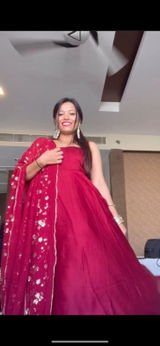 Urvashi review photo
